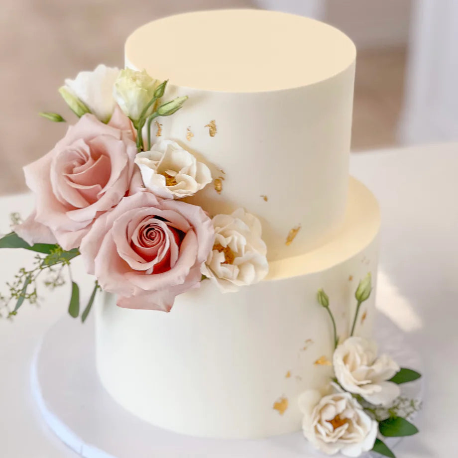 Signature Smooth Finish Wedding Cake